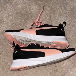 Puma Women's Black and Peach Sneakers